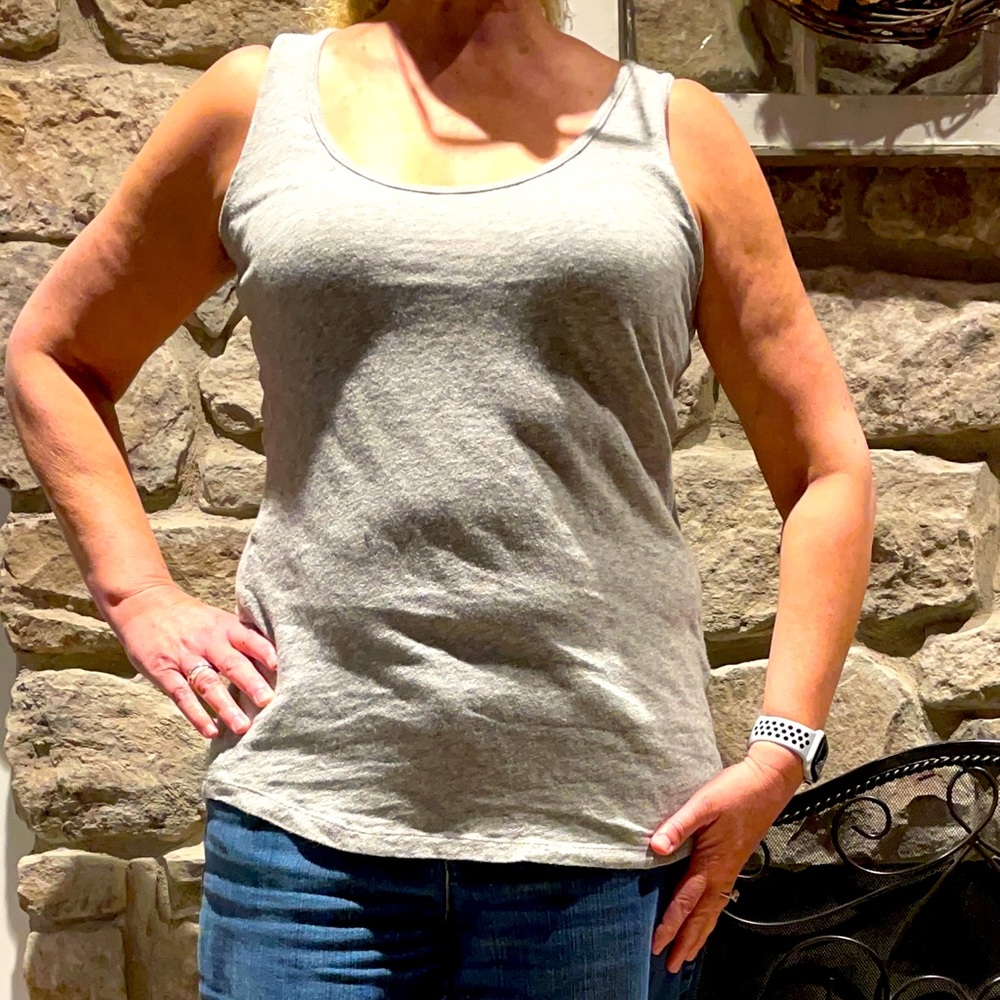 Cabi tank with Embellished stripe on back EUC